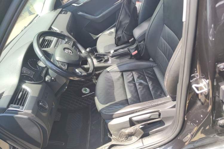 Used Skoda Octavia 2015 1.6L Automatic Yijun Edition Left Front Seat