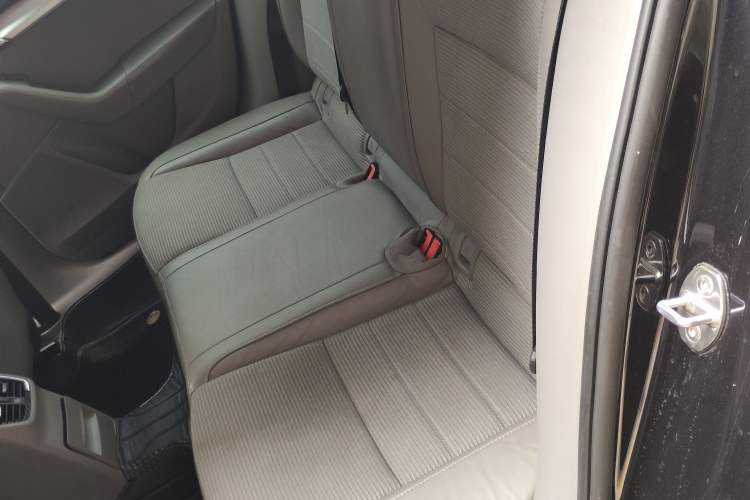 Used Skoda Octavia 2015 1.6L Automatic Yijie Edition Left Rear Seat