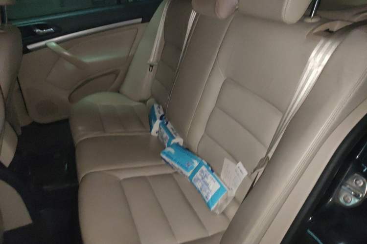 Used Skoda Octavia 2015 Classic Model 1.6L Manual Yijie Edition Left Rear Seat