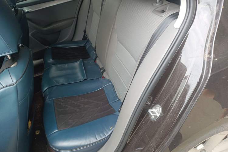 Used Skoda Octavia 2015 1.6L Manual Yijie Edition Left Rear Seat