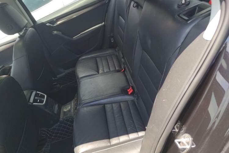 Used Skoda Octavia 2015 1.6L Automatic Yijun Edition Left Rear Seat