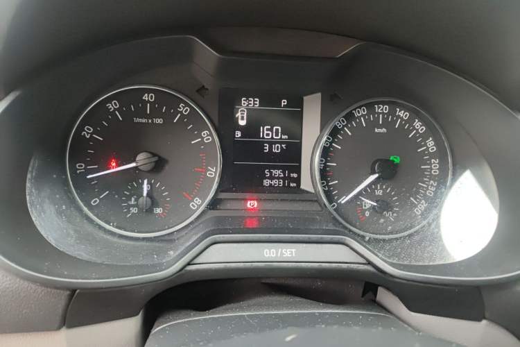 Used Skoda Octavia 2015 1.6L Automatic Eado Edition Odometer Close Up