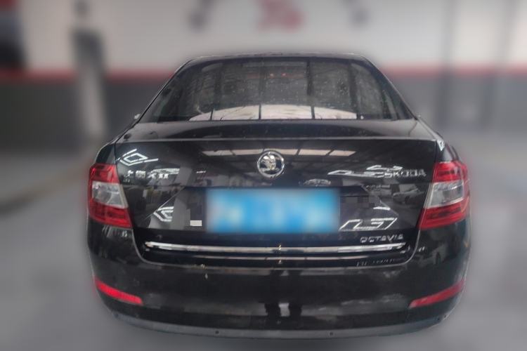Used Skoda Octavia 2015 1.6L Manual Yijun Edition Rear