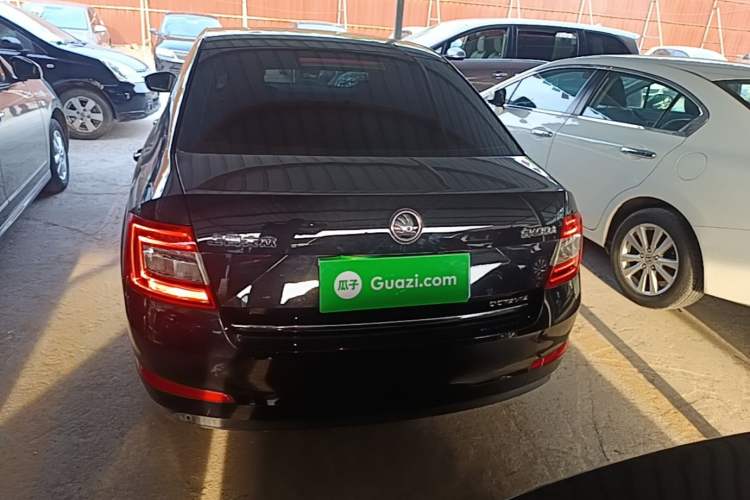 Used Skoda Octavia 2015 1.6L Automatic Yijun Edition Rear