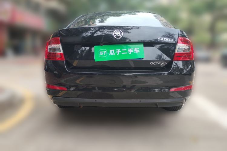 Used Skoda Octavia 2015 1.6L Automatic Yijie Edition Rear