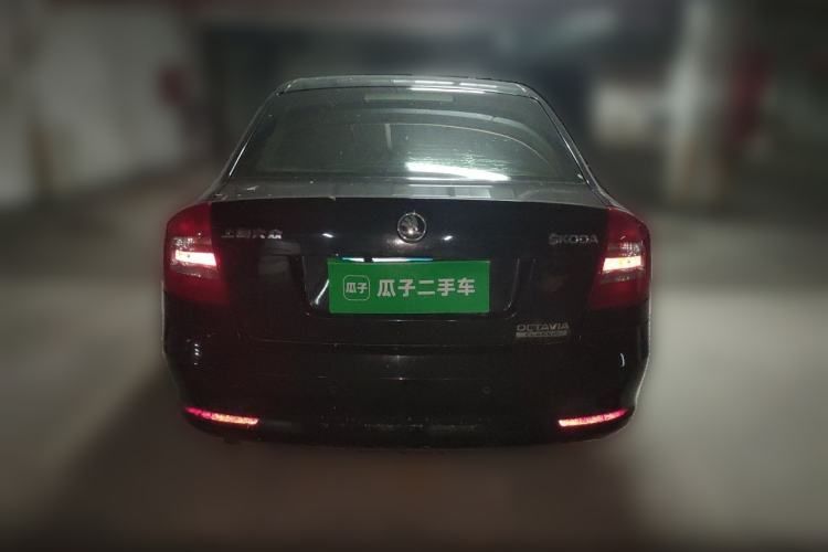 Used Skoda Octavia 2015 Classic Model 1.6L Manual Yijie Edition Rear