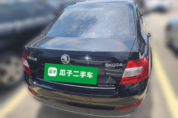 Used Skoda Octavia 2015 1.6L Automatic Yijun Edition Rear