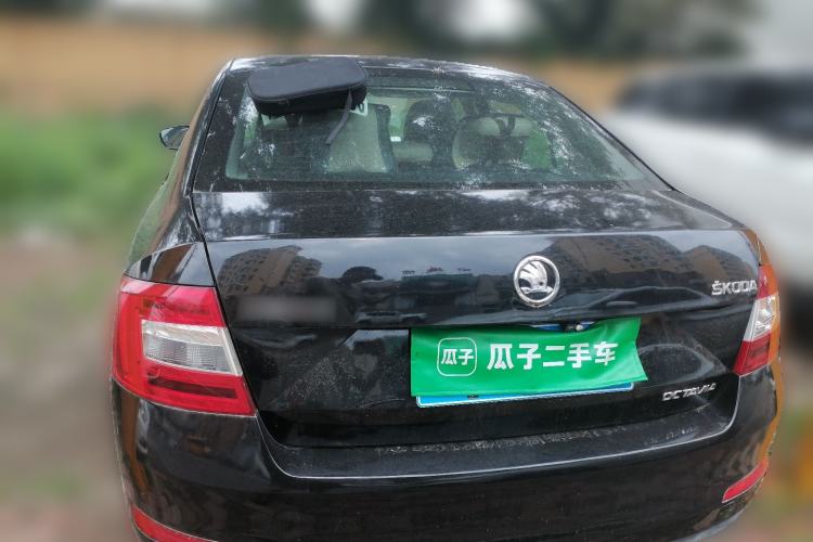 Used Skoda Octavia 2015 1.6L Automatic Yijie Edition Rear