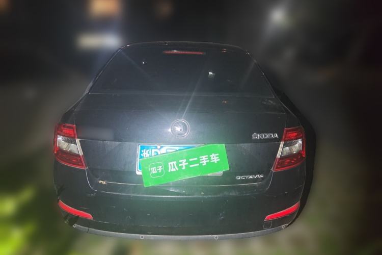 Used Skoda Octavia 2015 1.6L Automatic Yijie Edition Rear