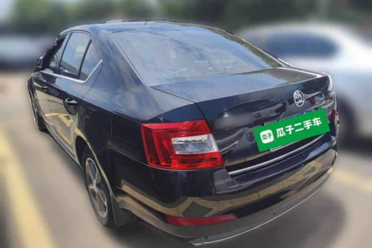 Used Skoda Octavia 2015 1.6L Automatic Yijun Edition Rear Left 45 Deg