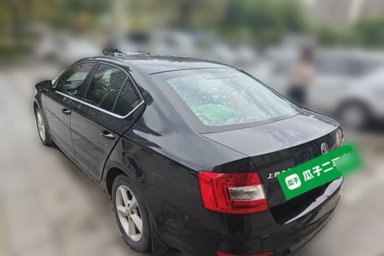 Used Skoda Octavia 2015 1.6L Automatic Yijie Edition Rear Left 45 Deg