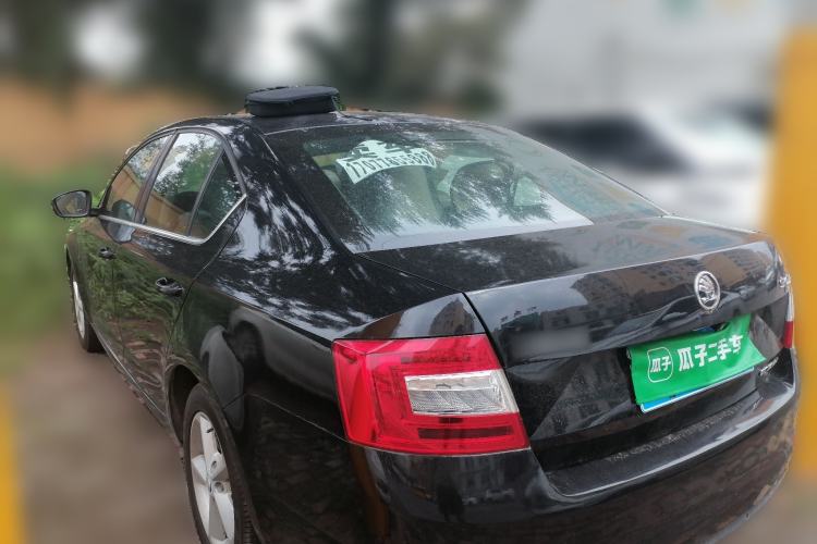 Used Skoda Octavia 2015 1.6L Automatic Yijie Edition Rear Left 45 Deg