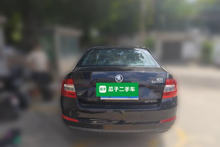 Used Skoda Octavia 2015 1.6L Automatic Yijie Edition Rear