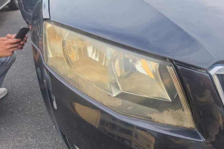 Used Skoda Octavia 2015 1.6L Automatic Yijie Edition Right Front Headlight