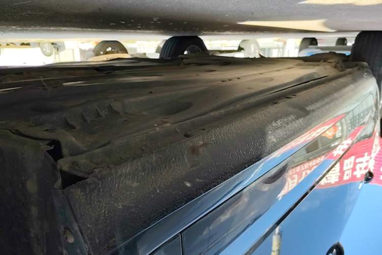Used Skoda Octavia 2015 1.6L Manual Eado Edition Right Side Sill