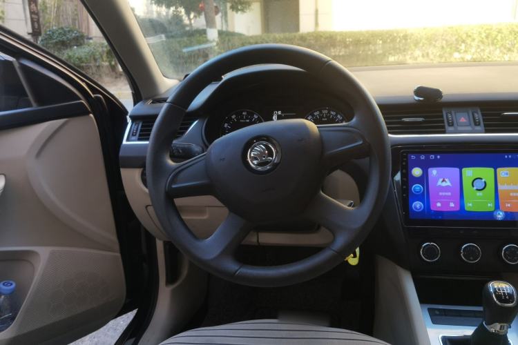 Used Skoda Octavia 2015 1.6L Manual Yijie Edition Steering Wheel