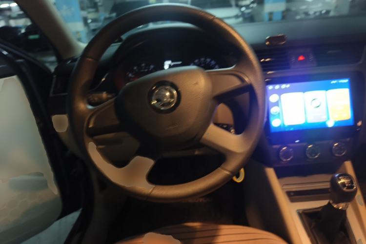 Used Skoda Octavia 2015 1.6L Manual Yijie Edition Steering Wheel