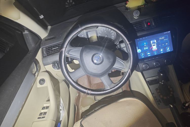 Used Skoda Octavia 2015 1.6L Automatic Yijie Edition Steering Wheel