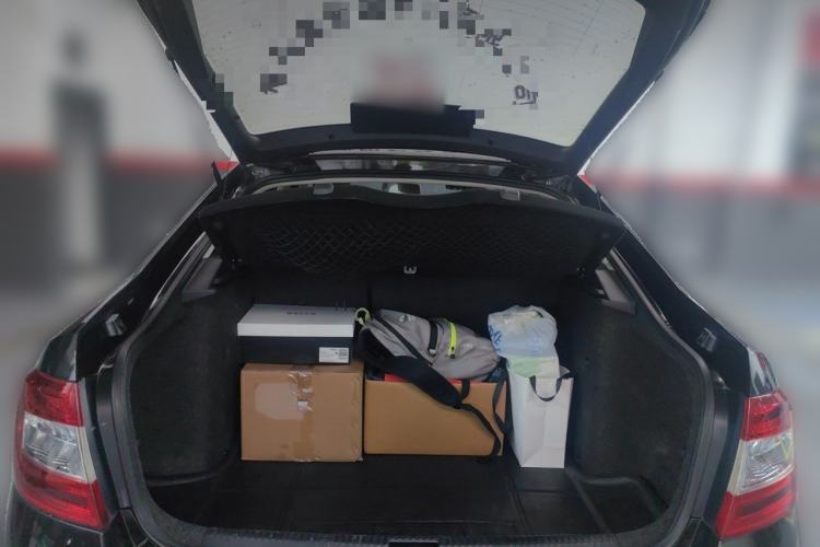 Used Skoda Octavia 2015 1.6L Manual Yijun Edition Trunk