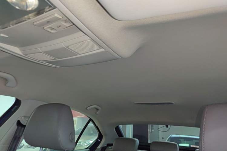 Used Skoda Octavia 2015 1.6L Automatic Yijie Edition Headliner