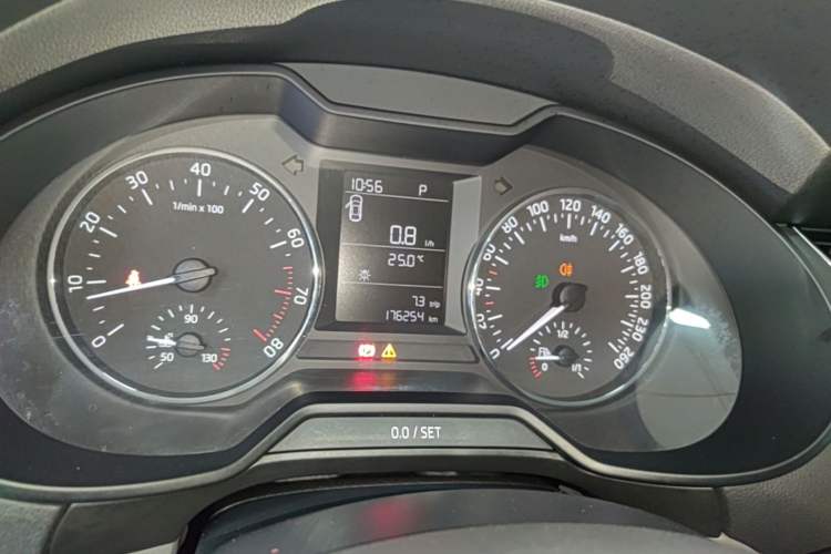Used Skoda Octavia 2015 1.6L Automatic Yijie Edition Instrument Cluster