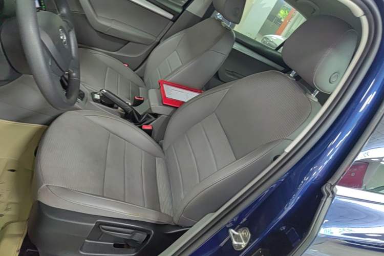 Used Skoda Octavia 2015 1.6L Automatic Yijie Edition Left Front Seat