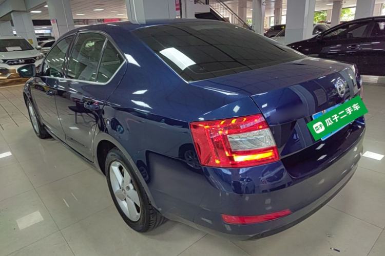 Used Skoda Octavia 2015 1.6L Automatic Yijie Edition Rear Left 45 Deg