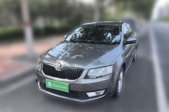 Used Skoda Octavia 2015 1.6L Manual Eado Edition