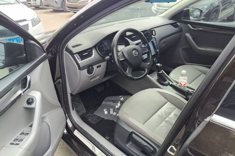 Used Skoda Octavia 2015 1.4TSI DSG Yijun Edition Driver Seat