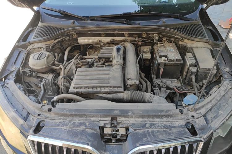 Used Skoda Octavia 2015 1.4TSI Manual Yijun Edition Engine Bay