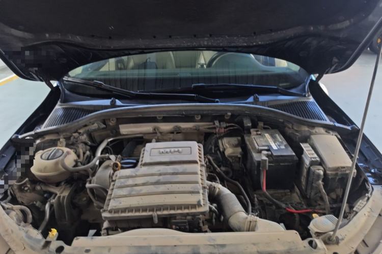 Used Skoda Octavia 2015 1.6L Automatic Yijun Edition Engine Bay