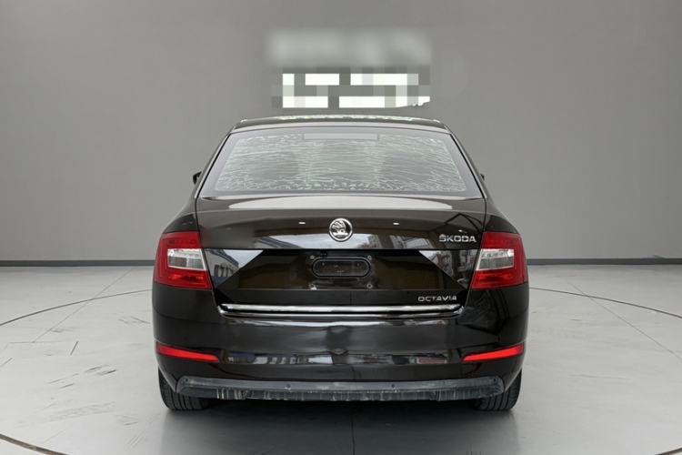 Used Skoda Octavia 2015 1.6L Automatic Yijun Edition Exterior 3