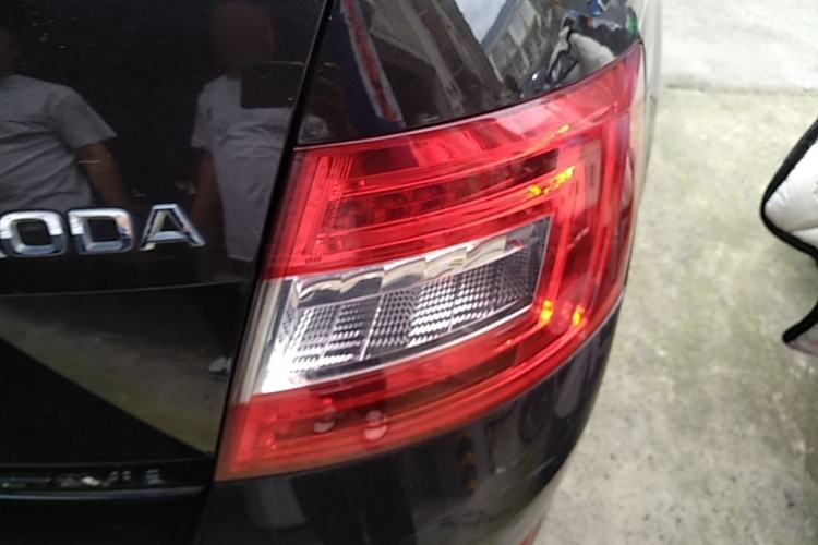 Used Skoda Octavia 2015 1.6L Automatic Yijun Edition Exterior 3