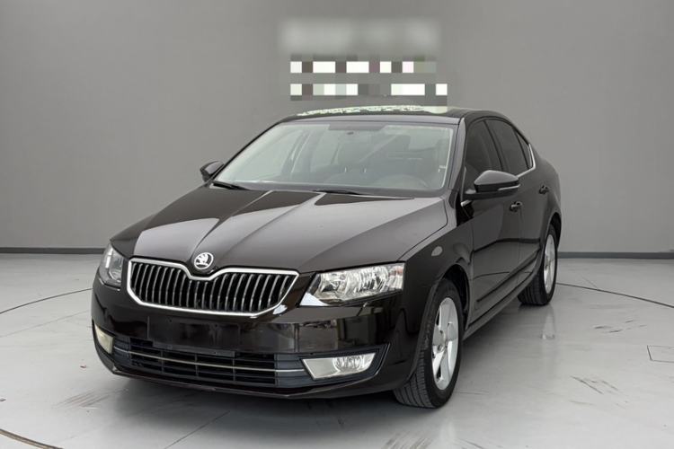 Used Skoda Octavia 2015 1.6L Automatic Yijun Edition Exterior 5