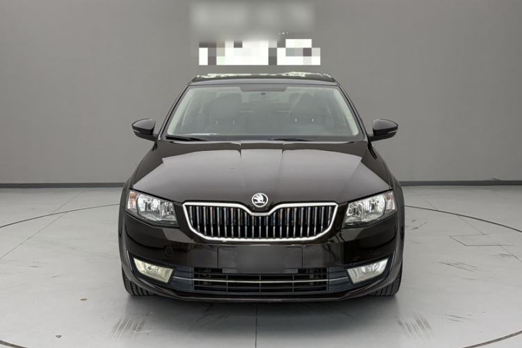 Used Skoda Octavia 2015 1.6L Automatic Yijun Edition Exterior 6
