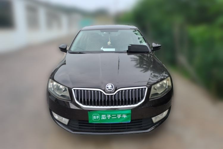 Used Skoda Octavia 2015 1.6L Manual Yijie Edition Front