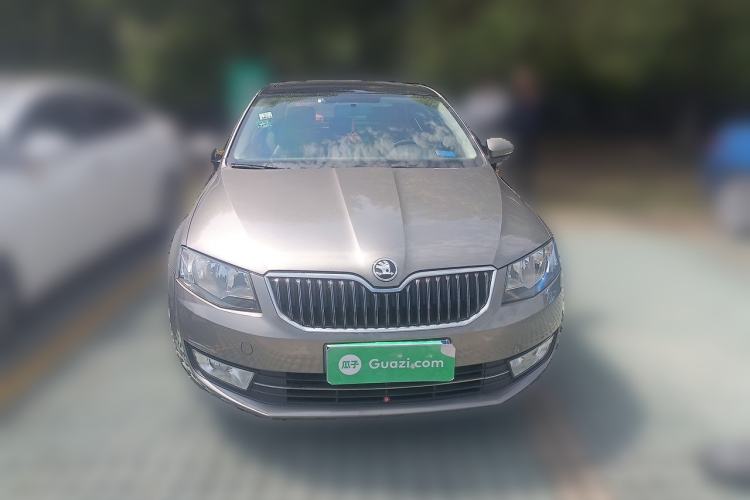 Used Skoda Octavia 2015 1.6L Automatic Yijun Edition Front