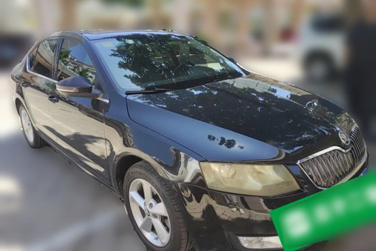 Used Skoda Octavia 2015 1.4TSI Manual Yijun Edition Front Right 45 Deg