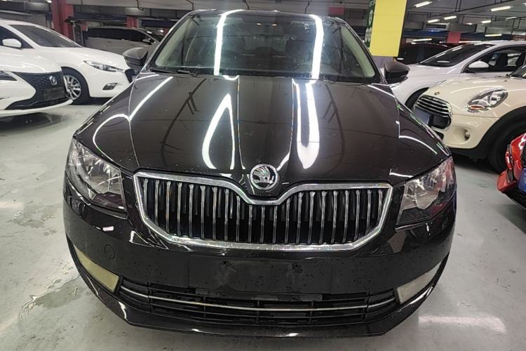 Used Skoda Octavia 2015 1.6L Automatic Yijun Edition Front