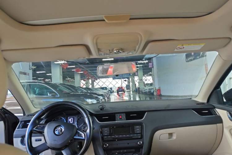 Used Skoda Octavia 2015 1.6L Automatic Yijun Edition Headliner