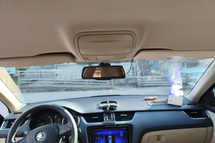 Used Skoda Octavia 2015 1.6L Automatic Yijie Edition Headliner