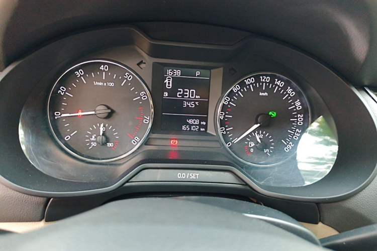 Used Skoda Octavia 2015 1.6L Automatic Yijie Edition Instrument Cluster