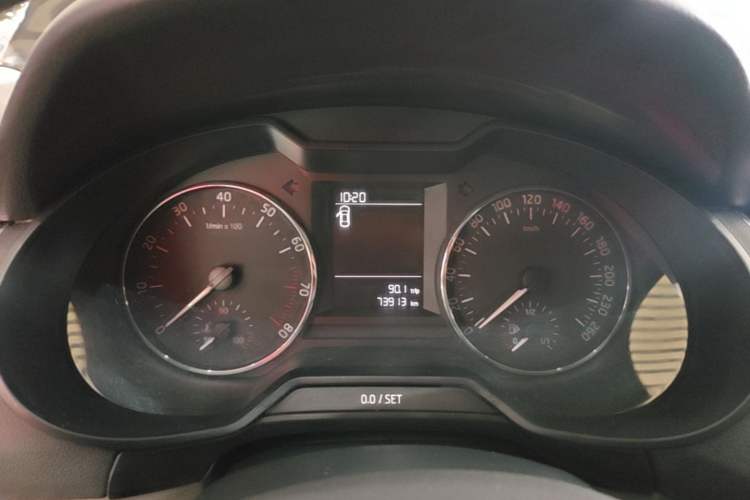 Used Skoda Octavia 2015 1.6L Automatic Yijie Edition Instrument Cluster