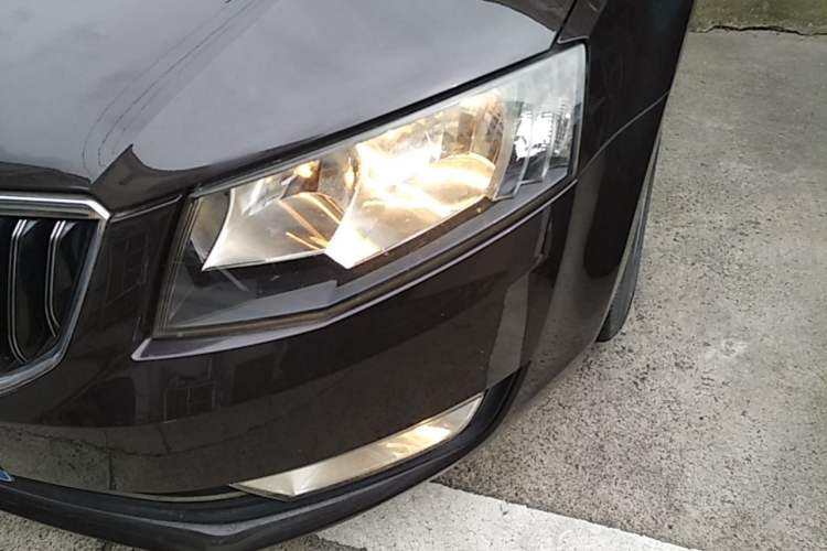 Used Skoda Octavia 2015 1.6L Automatic Yijun Edition Left Front Headlight