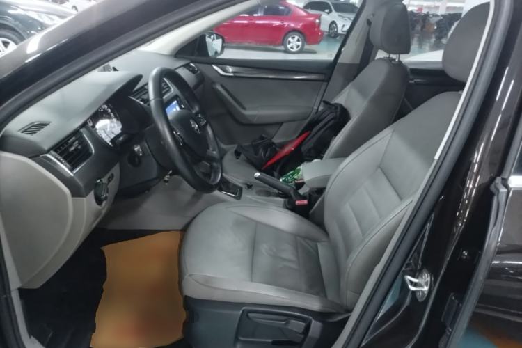 Used Skoda Octavia 2015 1.6L Automatic Yijun Edition Left Front Seat
