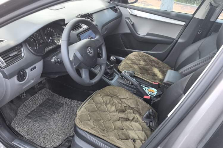 Used Skoda Octavia 2015 1.6L Manual Eado Edition Left Front Seat