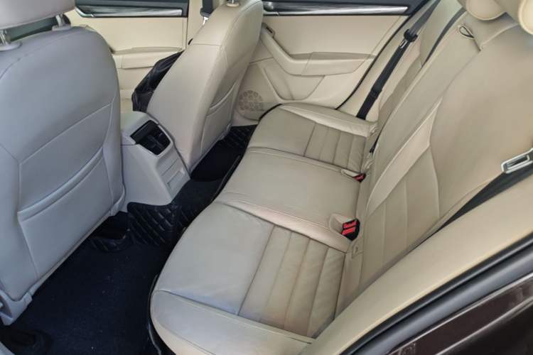 Used Skoda Octavia 2015 1.6L Automatic Yijun Edition Left Rear Seat