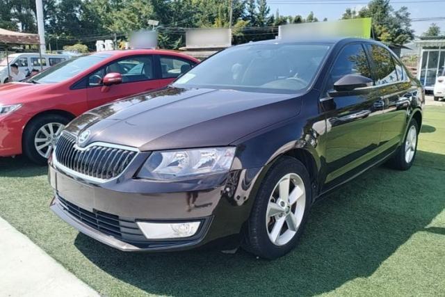 Ojetý Skoda Octavia 2015 1.6L Automatic Yijie Edition