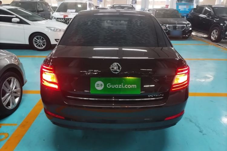 Used Skoda Octavia 2015 1.6L Automatic Yijun Edition Rear