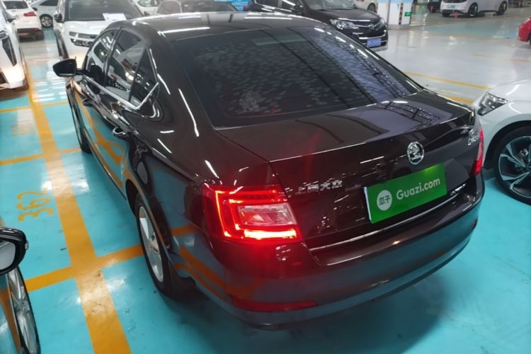 Used Skoda Octavia 2015 1.6L Automatic Yijun Edition Rear Left 45 Deg